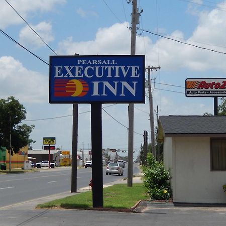 Executive Inn Pearsall 외부 사진