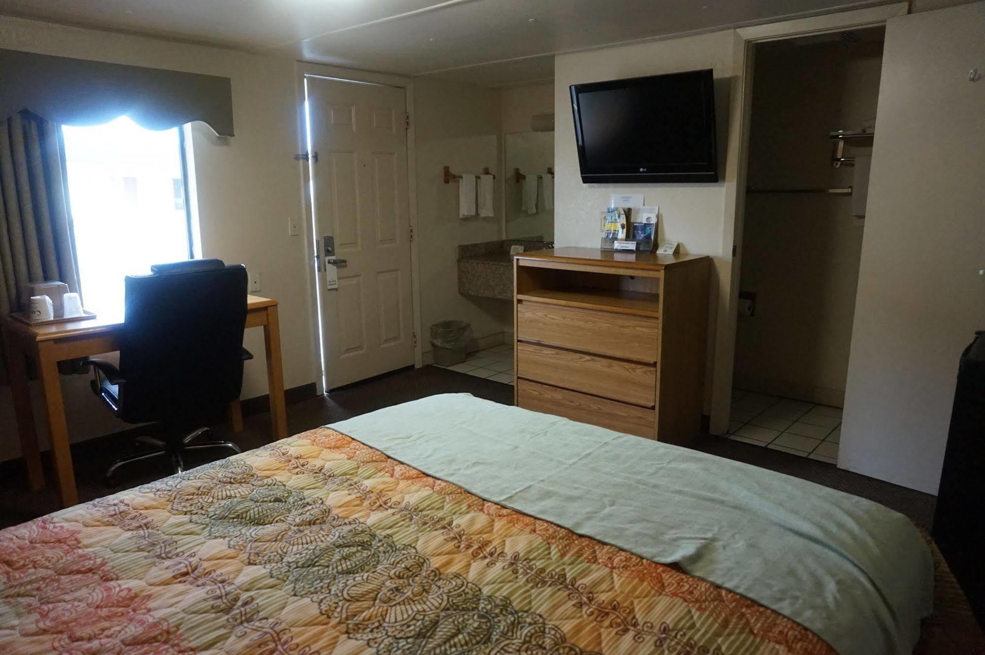 Executive Inn Pearsall 외부 사진